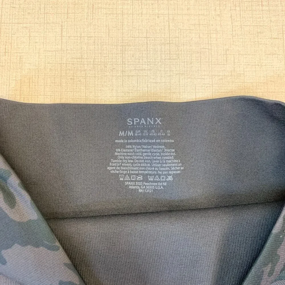 Spanx Leggings Womens M Medium High Rise Tummy Control Look At Me Now Camo